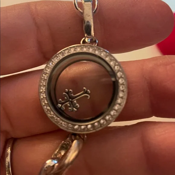 Origami Owl Silvertone Bracelet - Picture 2 of 6